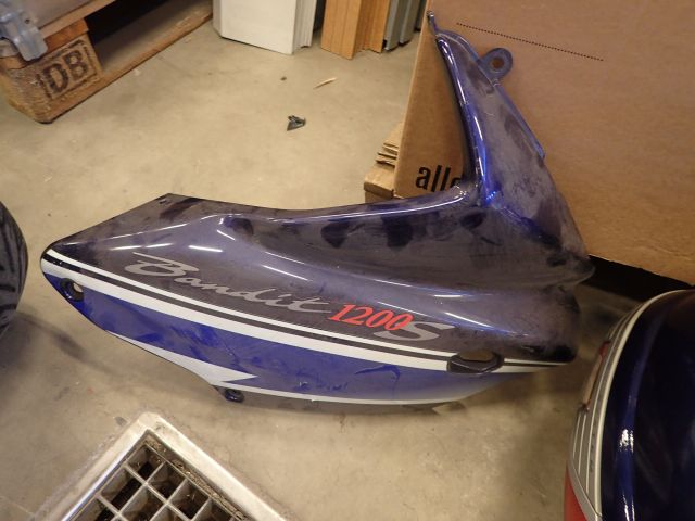 687693-50 Suzuki Bandit 1200 S -05 Reg No. XAJ530