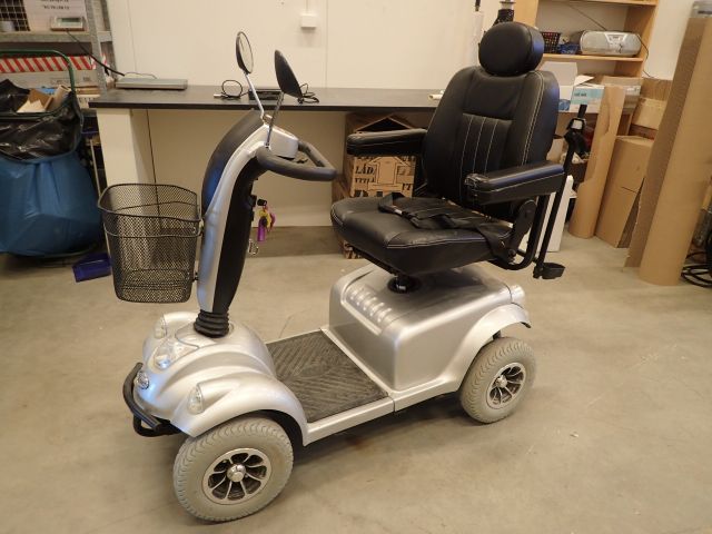 687694-1 Eloped/Permobil.