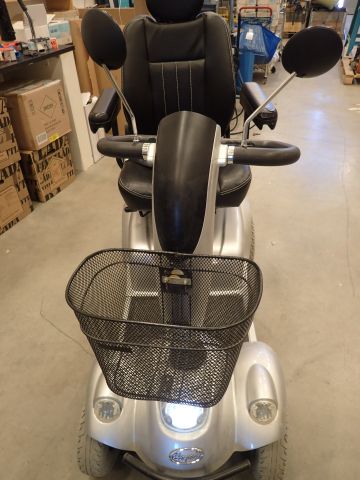 687694-40 Eloped/Permobil.