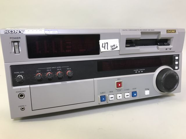 702653-2 Sony DSR-1800P PAL DVCAM Recorder / Nauhuri