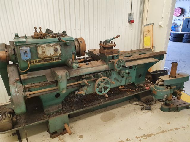 702729-1 Metal lathe Magdeburg
