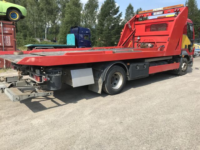 702871-14 Volvo FL240 4x2 salvage car transport 2007