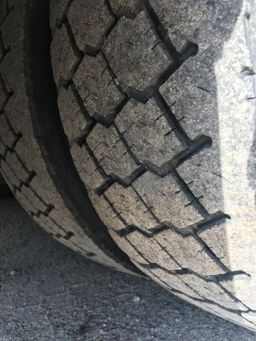 702871-16 Volvo FL240 4x2 salvage car transport 2007