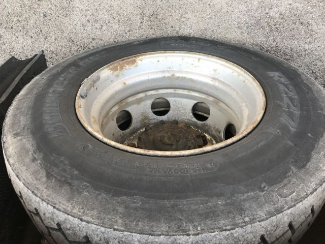 702871-22 Volvo FL240 4x2 salvage car transport 2007