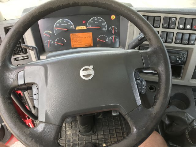 702871-30 Volvo FL240 4x2 salvage car transport 2007