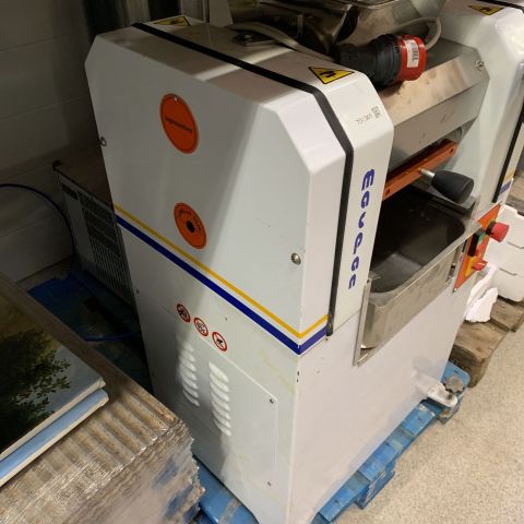 701365-9 Almond peeling machine Macpan RF 2C 12 -2010