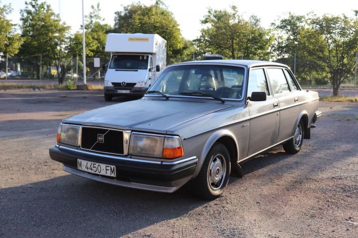 692314-1 Volvo 244 diesel -83