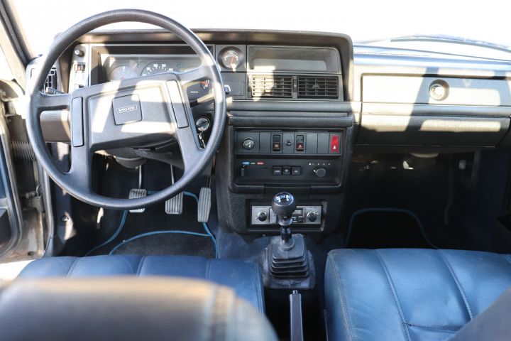 692314-11 Volvo 244 diesel -83