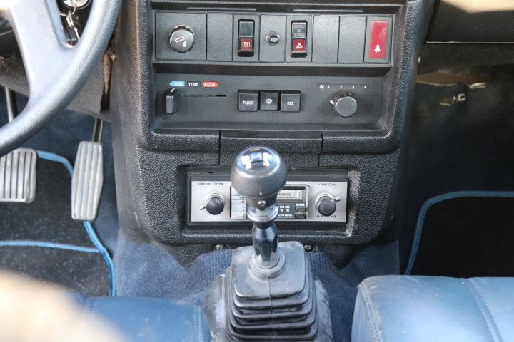 692314-12 Volvo 244 diesel -83