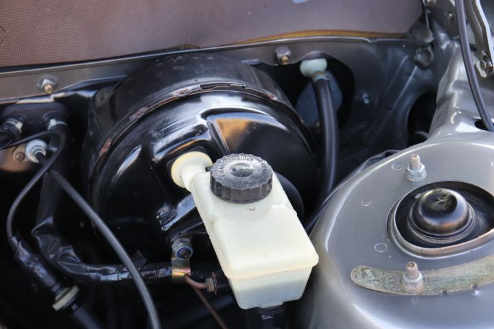 692314-20 Volvo 244 diesel -83