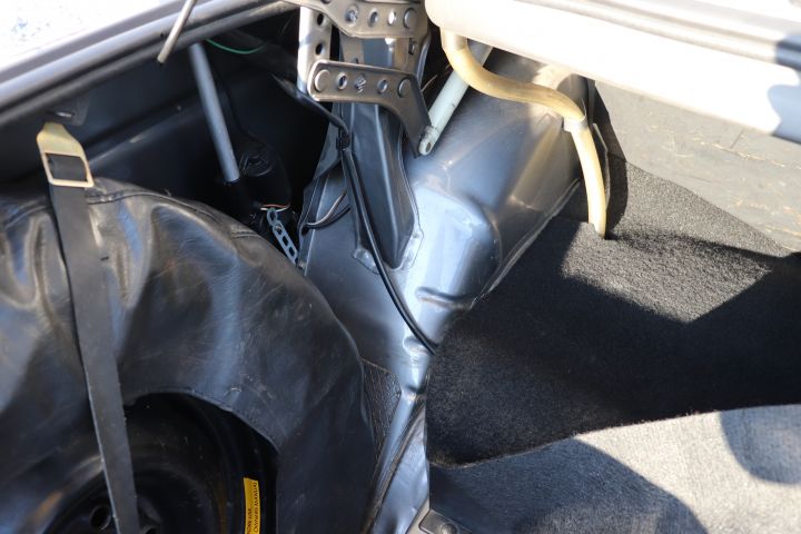 692314-25 Volvo 244 diesel -83