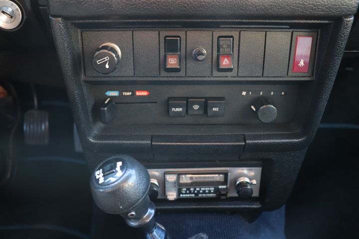 692314-29 Volvo 244 diesel -83