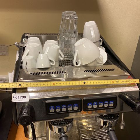 661708-5 Espresso machine Expobar and coffee grinder