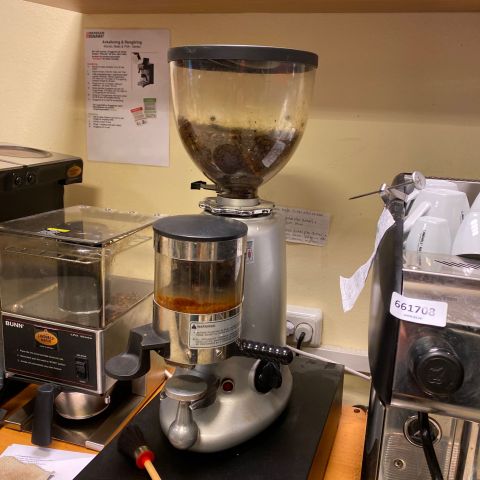 661708-7 Espresso machine Expobar and coffee grinder