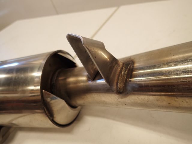 687693-72 Suzuki Bandit 1200 S -05 Reg No. XAJ530