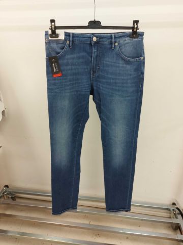 703435-3 Jeans PT05 8pcs Size: 33-38