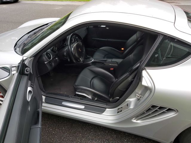 576344-44 Porsche 987 Cayman S -2006