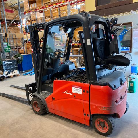 704183-4 Counterbalance truck Linde E20PHL-01 - 2008