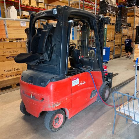 704183-7 Counterbalance truck Linde E20PHL-01 - 2008