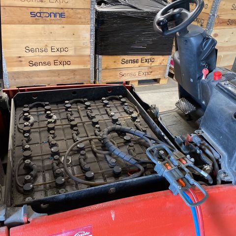 704183-8 Counterbalance truck Linde E20PHL-01 - 2008