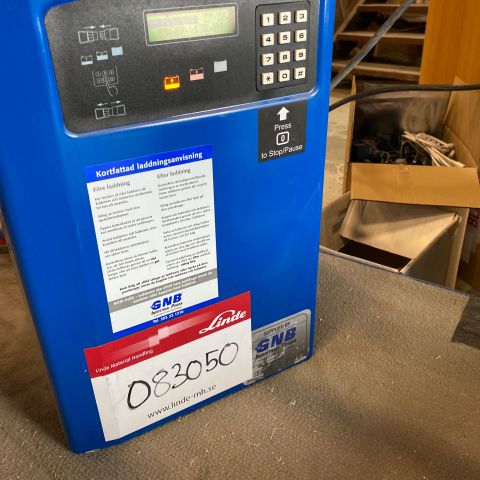 704183-20 Counterbalance truck Linde E20PHL-01 - 2008