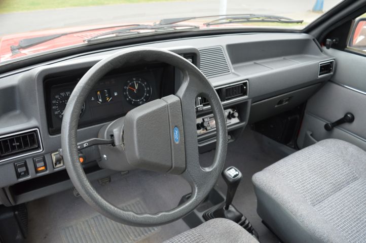 692321-10 Ford Escort 3-door 1.6 Manual, 65hp, 1986