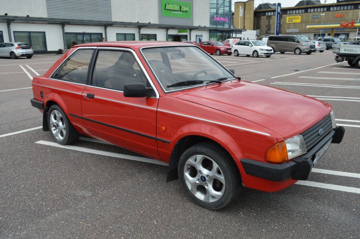 692321-1 Ford Escort 3-door 1.6 Manual, 65hp, 1986