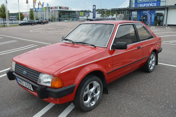 692321-6 Ford Escort 3-door 1.6 Manual, 65hp, 1986