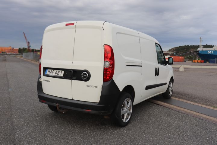 705256-5 Opel Combo Van 2400 1.6 CDTI Easytronic, 90hp, -14