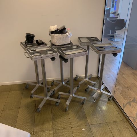 699140-2 Hair coloring trolleys 6pcs and various color mixing equipment