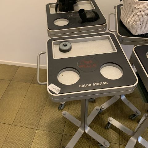 699140-5 Hair coloring trolleys 6pcs and various color mixing equipment