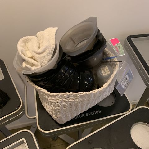 699140-7 Hair coloring trolleys 6pcs and various color mixing equipment