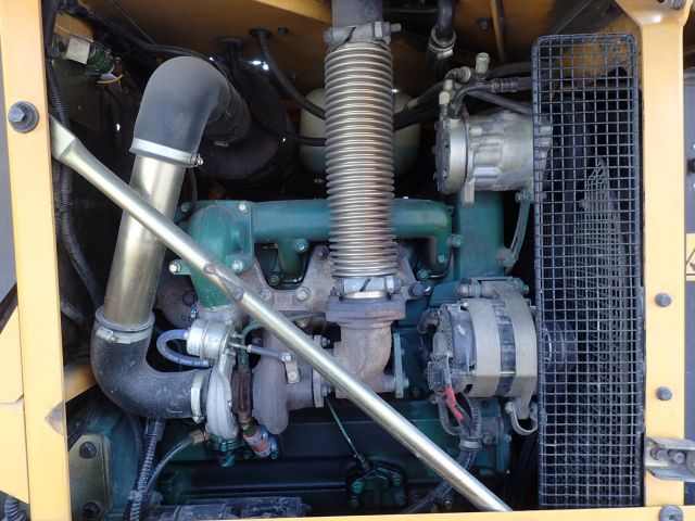 527699-27 Loader Volvo L50C -99 EML698