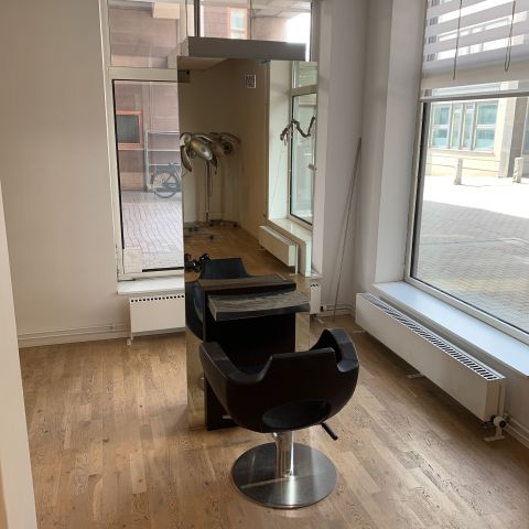 699151-2 Hairdressing station with chair MG Bross