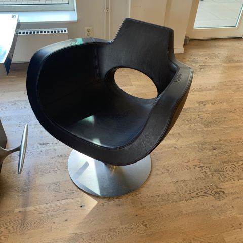 699151-3 Hairdressing station with chair MG Bross