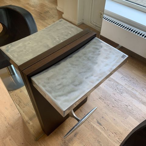 699151-12 Hairdressing station with chair MG Bross