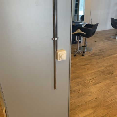 699156-8 Hairdressing station with chair and saddle chair MG Bross