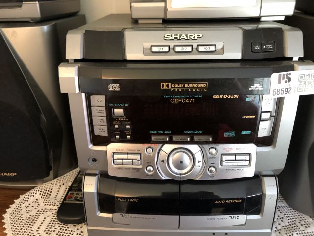 685923-2 Sharp stereo