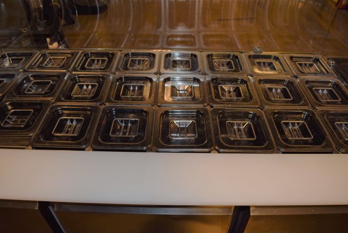 646391-5 Saladette glass top Adexa S903CG (136x70x133 cm)