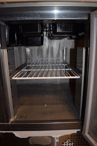 646391-8 Saladette glass top Adexa S903CG (136x70x133 cm)