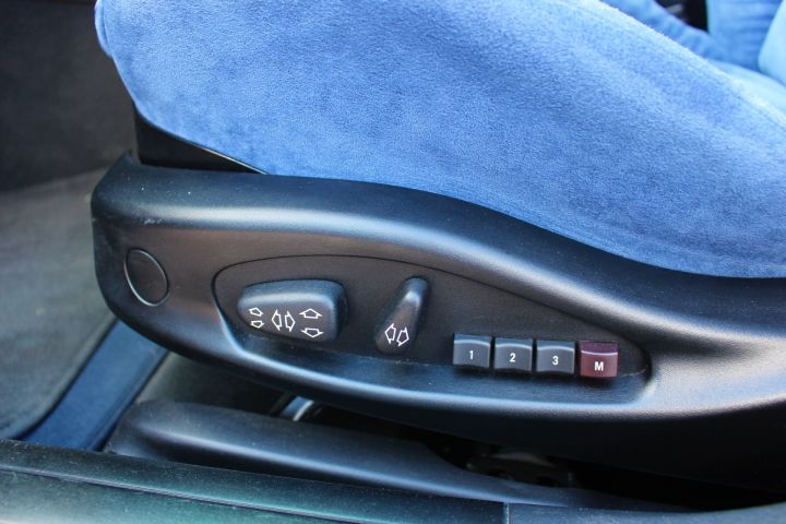 707355-34 BMW Alpina B3 3.3 Touring -01 (WXA812)