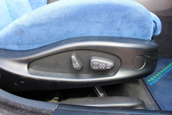 707355-35 BMW Alpina B3 3.3 Touring -01 (WXA812)