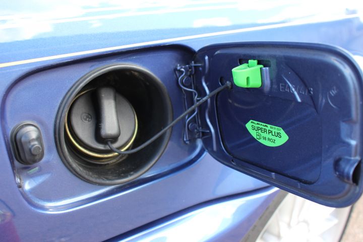 707355-52 BMW Alpina B3 3.3 Touring -01 (WXA812)