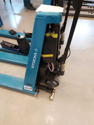707215-4 2 electric pallet puller repair objects