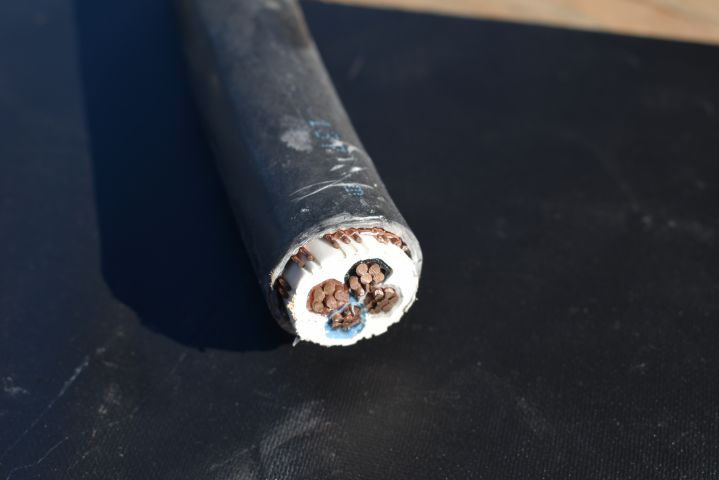 684802-2 Ground cable from Reka - XCMK-HF 4x16 / 16. FXQJ 4x16 / 16