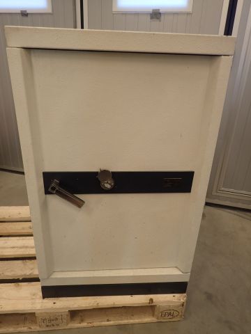 687684-4 Safe Rosengrens