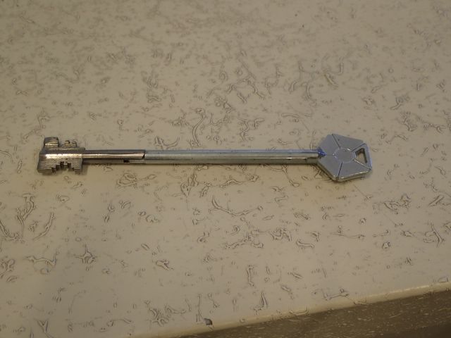 687684-15 Safe Rosengrens