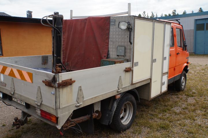 649407-10 Mercedes 410 D