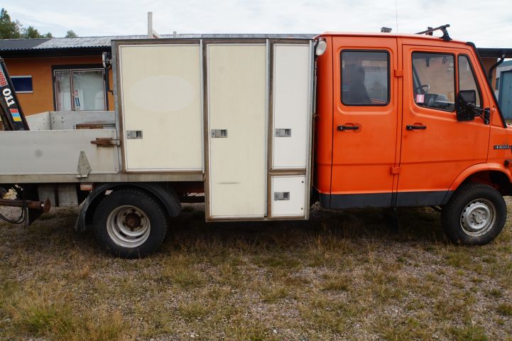 649407-11 Mercedes 410 D