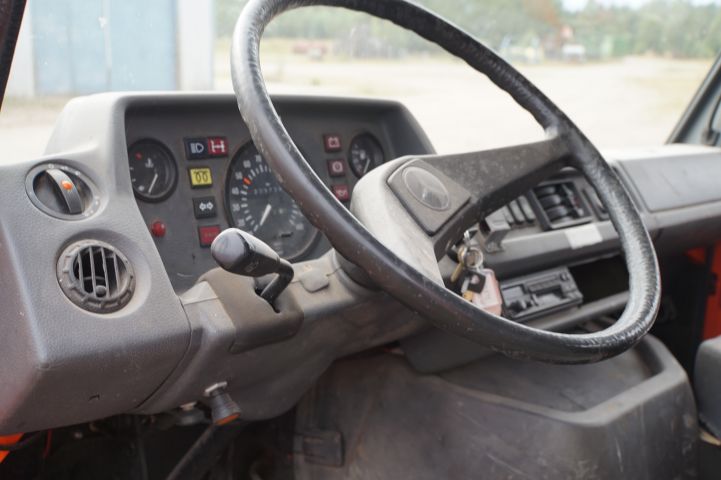 649407-16 Mercedes 410 D